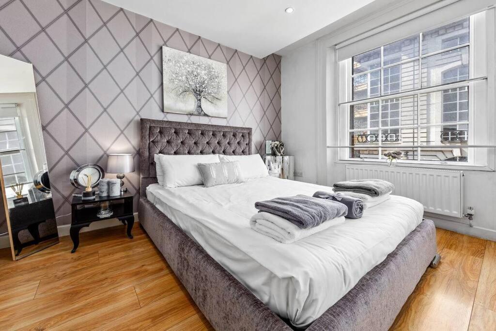 3 Bedroom Apartment In Haymarket Central London Sleep 10 Hy2 Zewnętrze zdjęcie