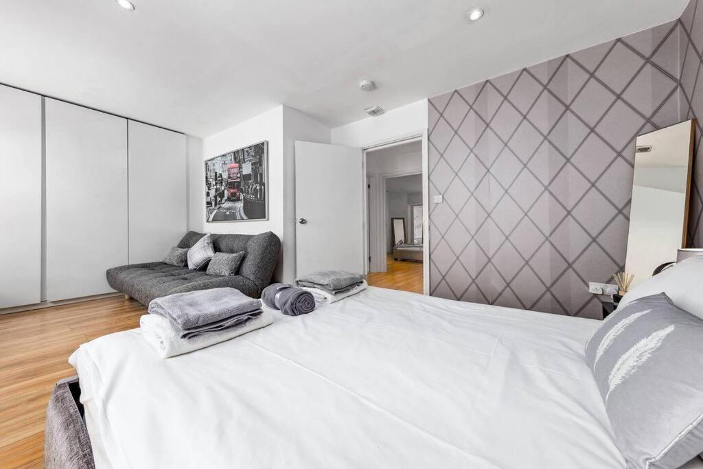 3 Bedroom Apartment In Haymarket Central London Sleep 10 Hy2 Zewnętrze zdjęcie