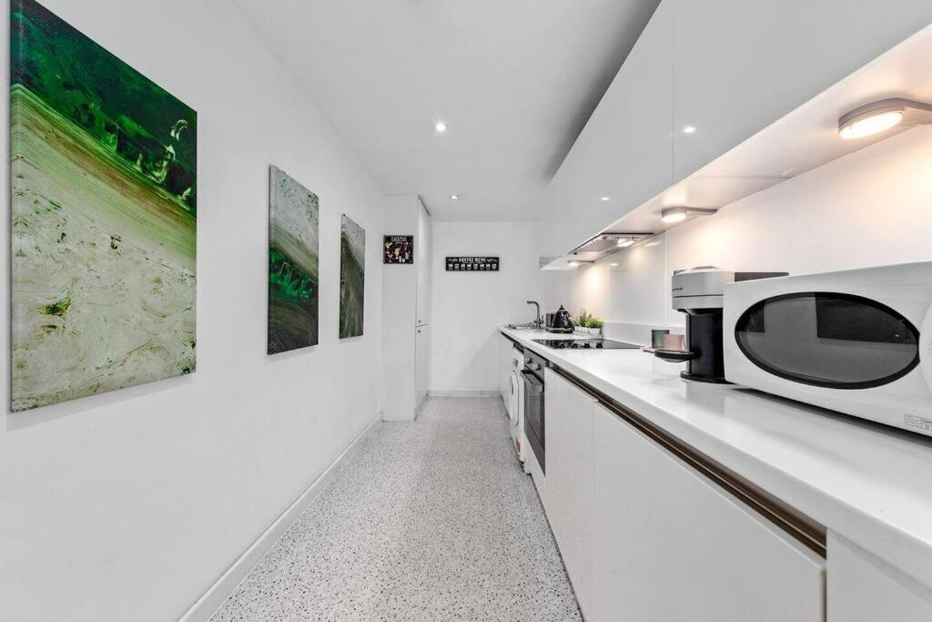 3 Bedroom Apartment In Haymarket Central London Sleep 10 Hy2 Zewnętrze zdjęcie