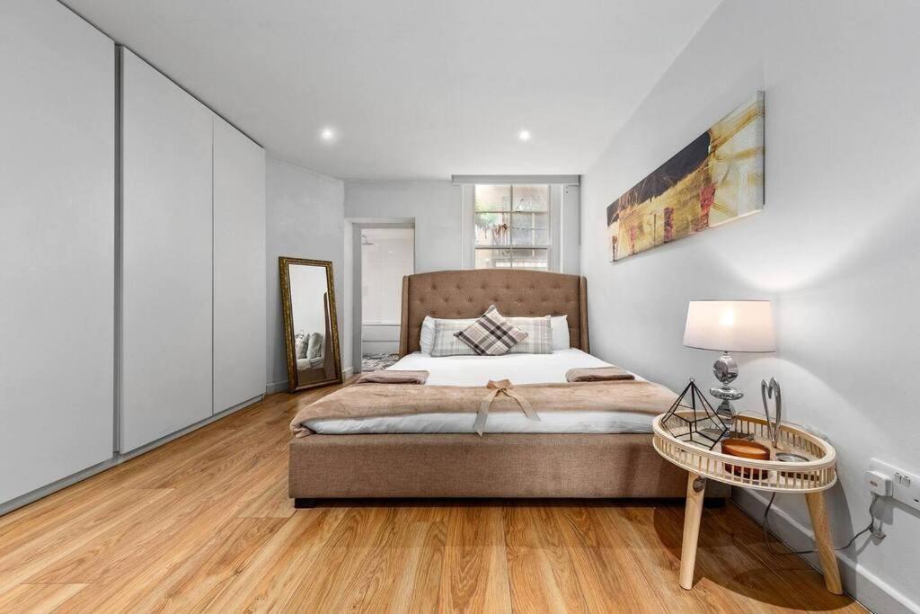3 Bedroom Apartment In Haymarket Central London Sleep 10 Hy2 Zewnętrze zdjęcie